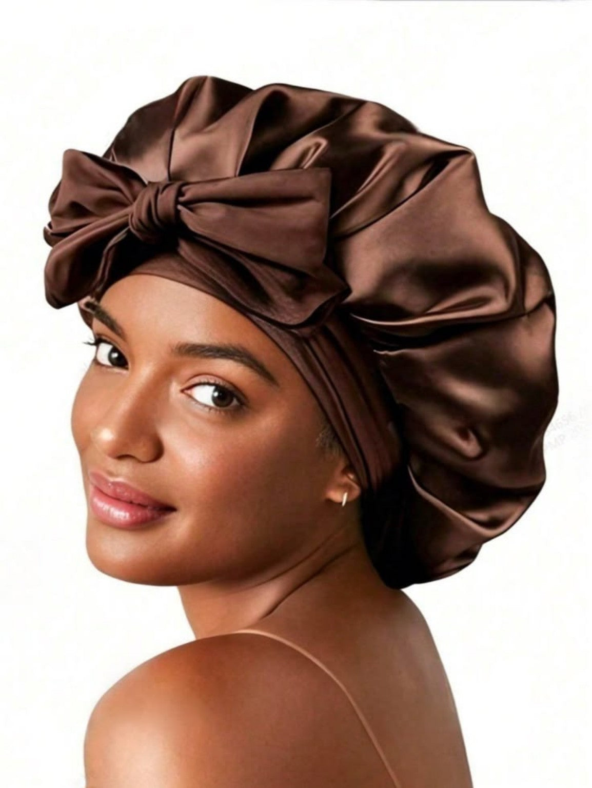 Bonnet satin NUVÉA brun porté